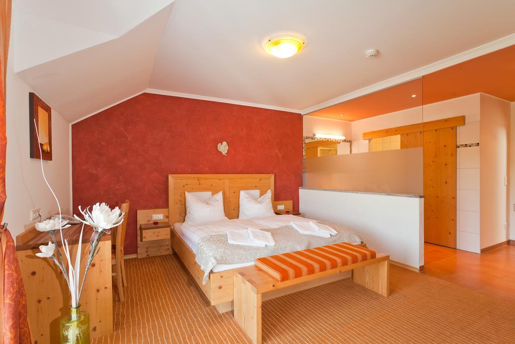 Landhotel Mariensaeule Wernstein am Inn Eksteriør bilde